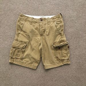 Men’s 28 Hollister Cargo shorts